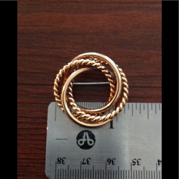 TAYLORD 1/20th 12KT gold-filled Brooch - Picture 3 of 3